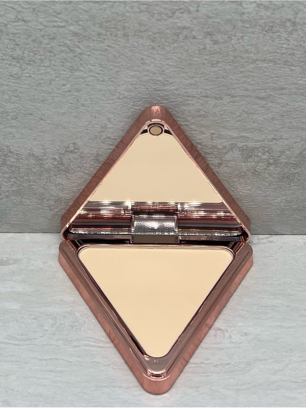 💥 LYS Beauty Triple Fix Setting Powder in Resilience (translucent)